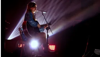 Mel Lisboa canta Rita Lee em Maringá